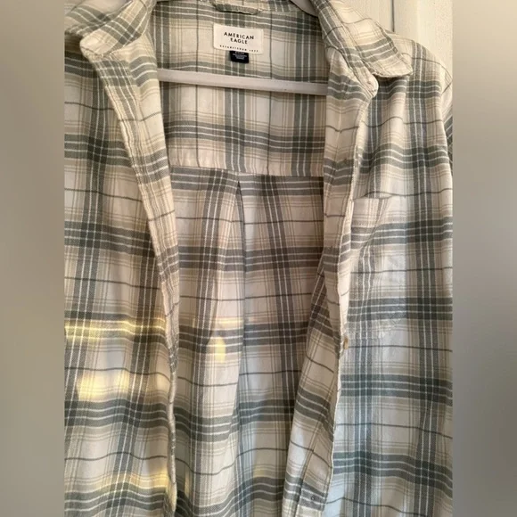AMERICAN EAGLE GREEN AND CREAM STRIPED LONG SLEEVE FLANNEL BUTTON UP SHIRT- SML - Picture 2 of 4